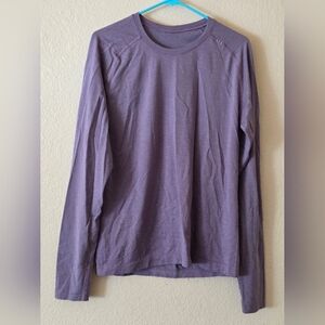 Lululemon Women Purple Long Sleeve Shirt Size M.